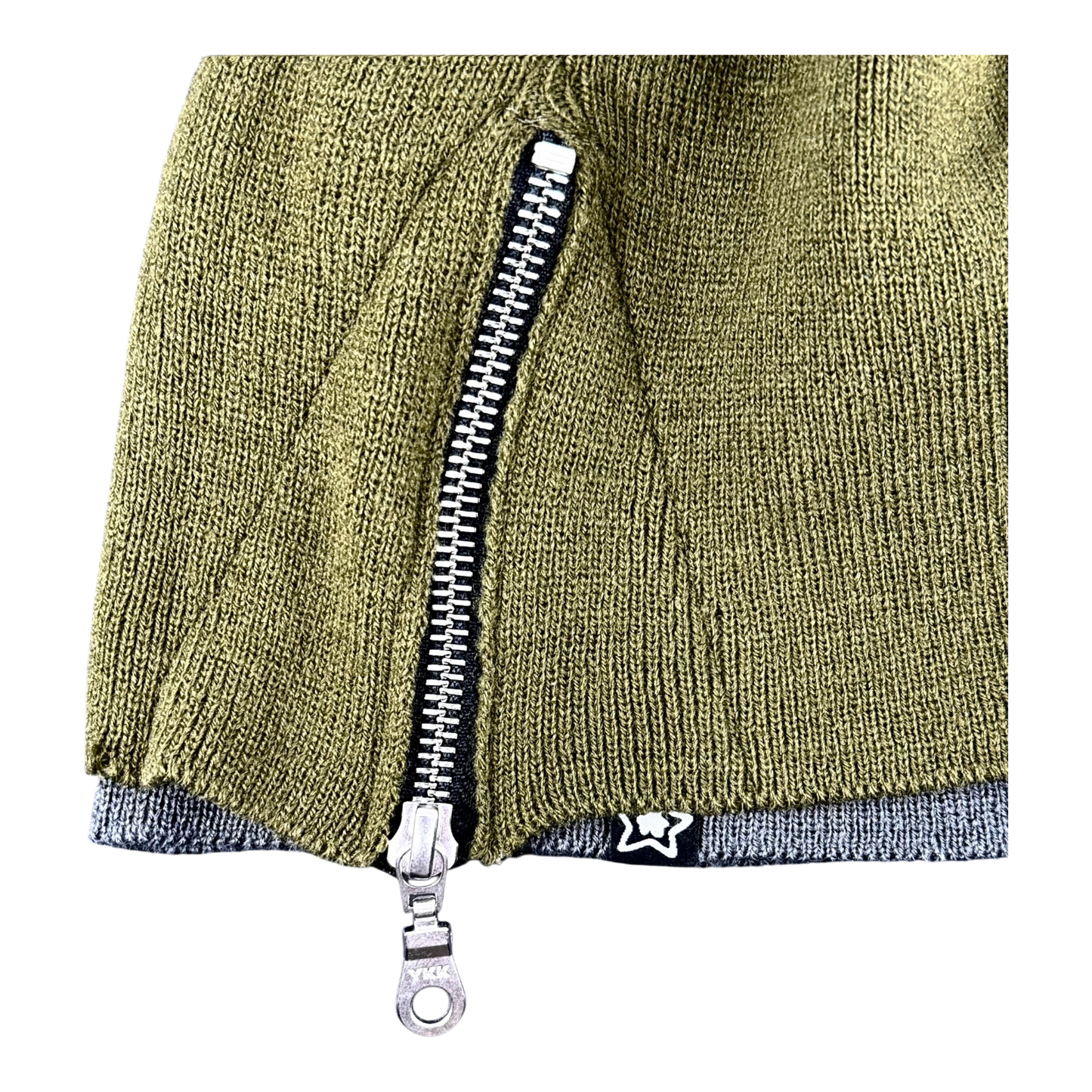 ZIPPER SKULLY